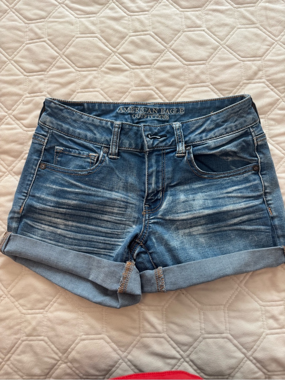American Eagle Outfitters Rolled-Hem Denim Shorts Size 4